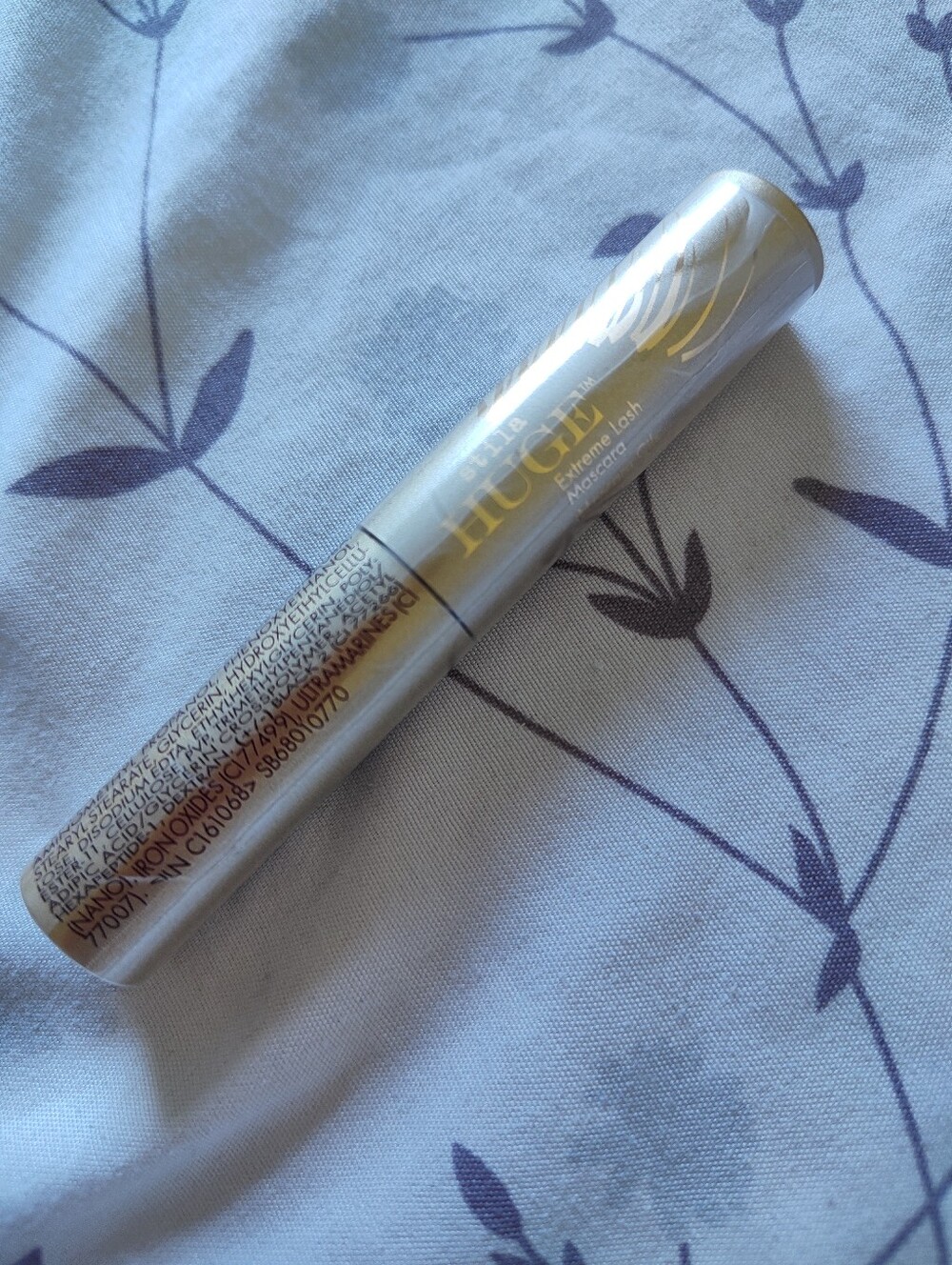 stila HUGE Extreme Lash Mascara Mini Travel Size 6 ml new & sealed